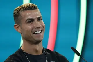 رسالة ساخرة من رونالدو لإعلامي بريطاني: "توقف عن البوتوكس.. تشبه التفاحة" 08 أكتوبر 2026 06:18 م